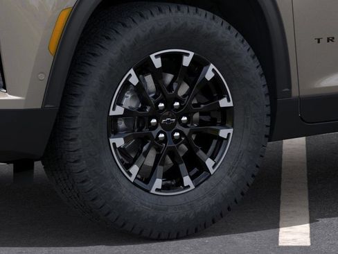 New 2026 Chevrolet Traverse Z71 w/ Enhanced Driving Package AWD/4WD image 10