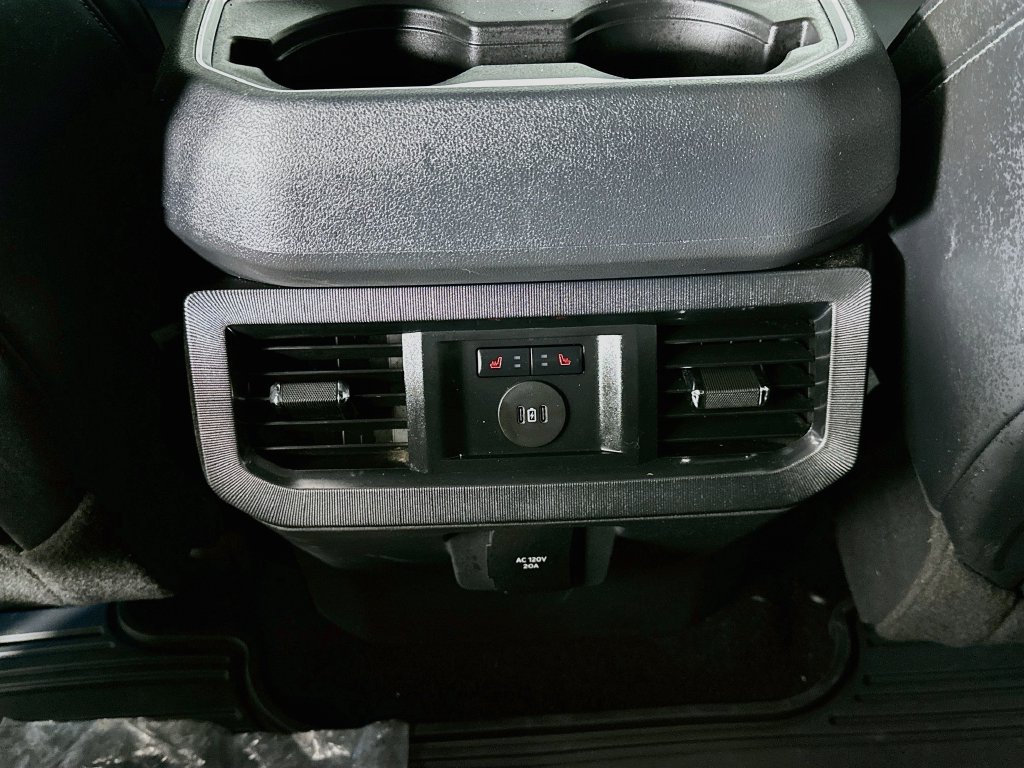 Used 2026 Ford F450 Platinum AWD/4WD image 22