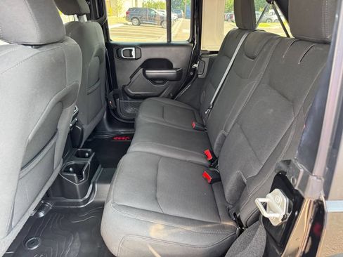 Used 2023 Jeep Wrangler Unlimited Sport AWD/4WD image 13
