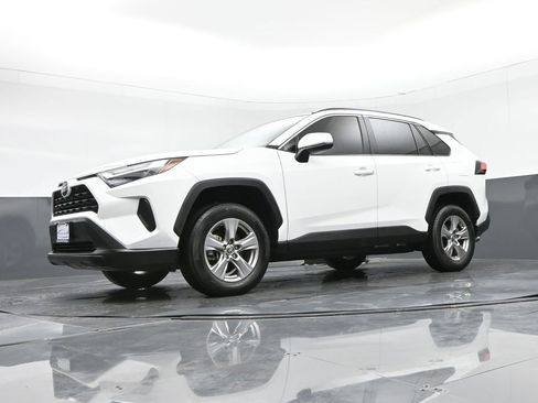 Used 2022 Toyota RAV4 XLE w/ Convenience Package image 52