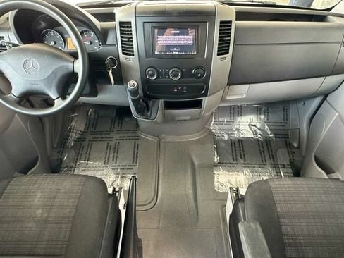 Used 2015 Mercedes-Benz Sprinter 2500 image 13