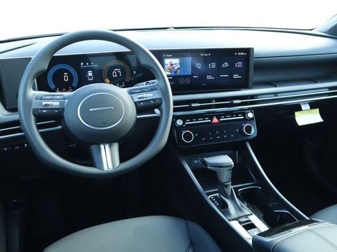 New 2026 Hyundai Santa Cruz SEL FWD image 9