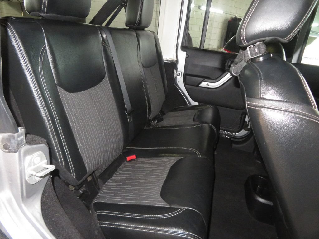 Used 2015 Jeep Wrangler Unlimited Sport AWD/4WD image 28