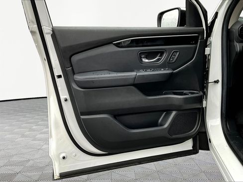 Used 2025 Honda Pilot EX-L image 20