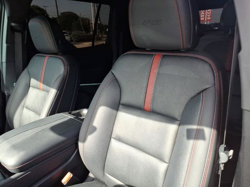 Used 2024 Chevrolet Traverse RS w/ LPO, Floor Liner Package FWD image 4