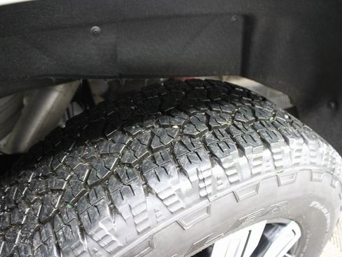 Used 2025 GMC Sierra 2500 Denali image 39