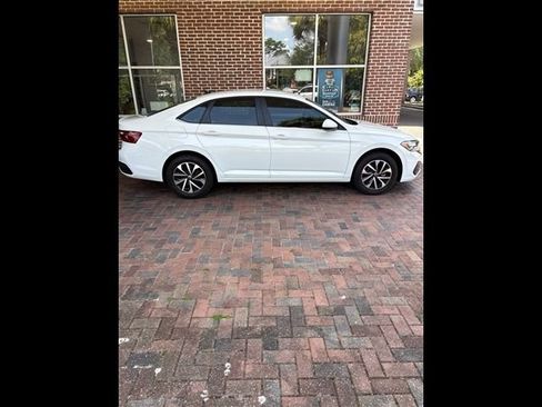 Used 2023 Volkswagen Jetta S FWD image 2