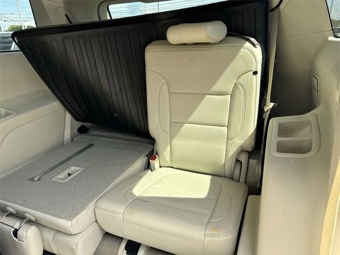 Used 2021 GMC Acadia Denali w/ Denali Technology Package image 30