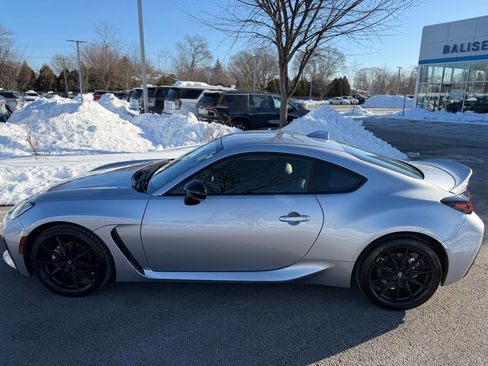 Used 2025 Toyota GR86 Premium w/ ALL Weather Mat Package (TMS) image 6