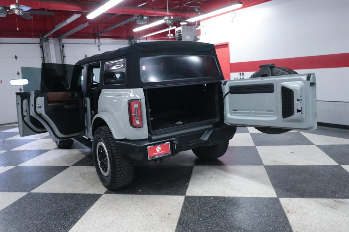 Used 2022 Ford Bronco Outer Banks AWD/4WD image 24