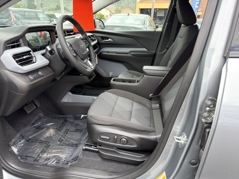 New 2027 Chevrolet Bolt LT w/ Comfort Package FWD image 22