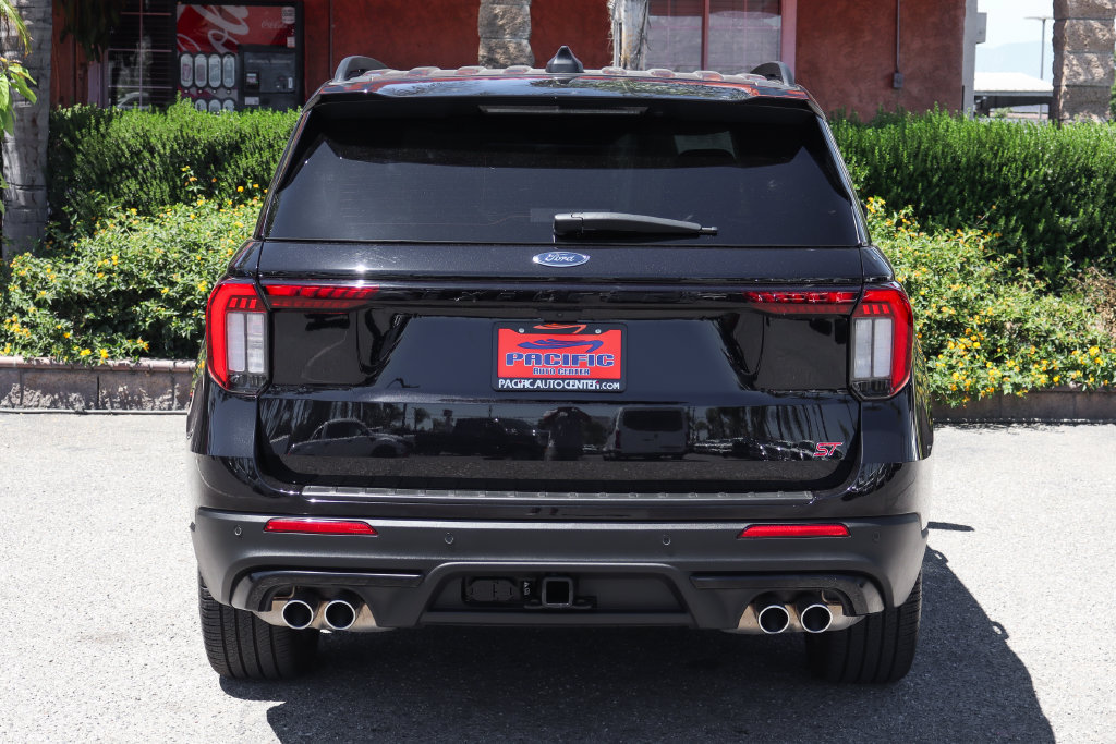 Used 2025 Ford Explorer ST w/ Sun And Sound Package AWD/4WD image 7