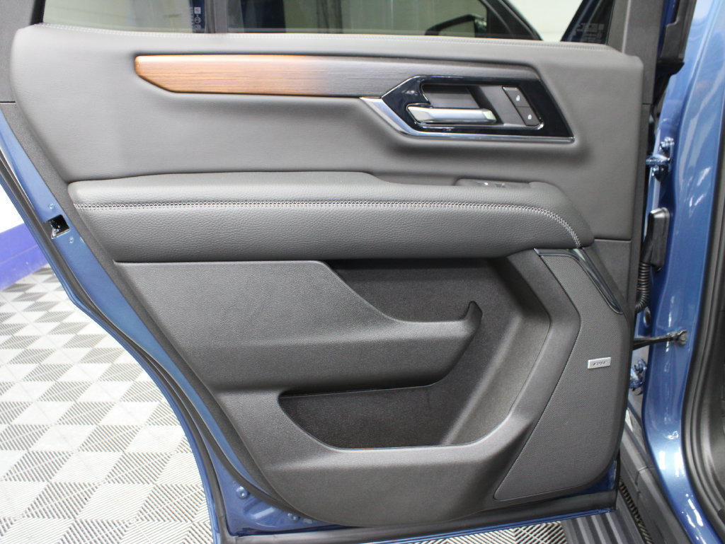 Used 2026 GMC Yukon Denali w/ Sun & Power Step Package AWD/4WD image 71