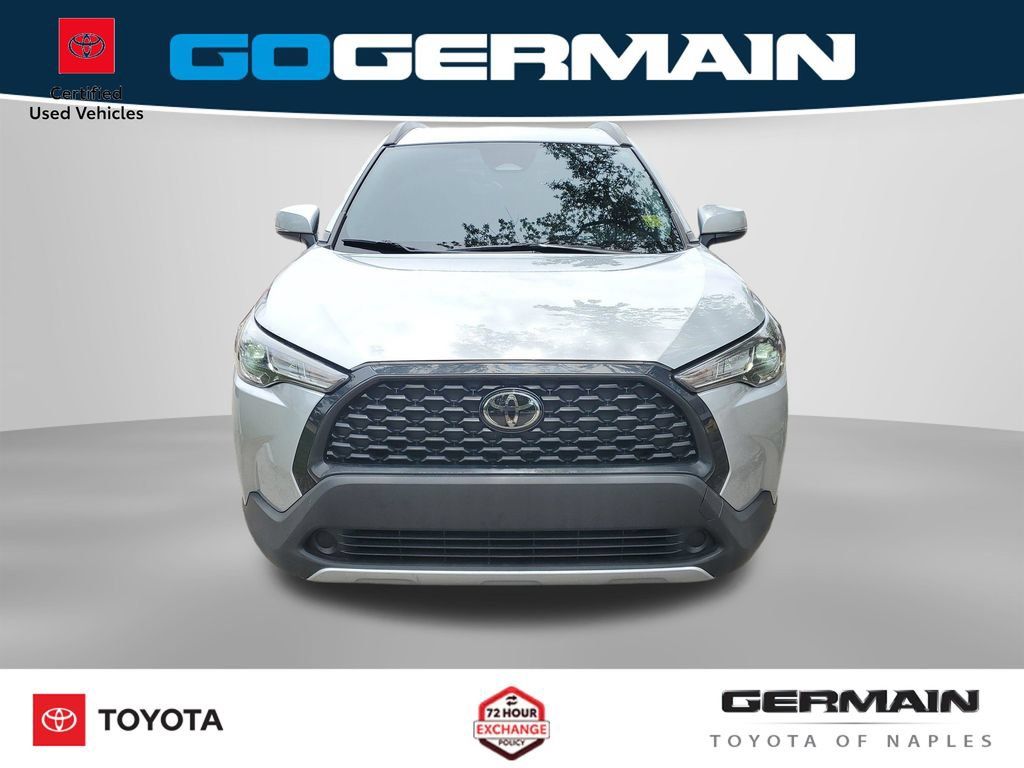 Certified 2024 Toyota Corolla Cross LE AWD/4WD image 3