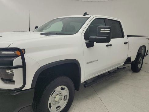Used 2017 Chevrolet Express 3500 Extended RWD image 2