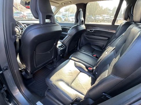 Used 2016 Volvo XC90 T6 Momentum w/ Momentum Plus Package image 10
