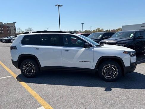 New 2026 Jeep Cherokee Laredo AWD/4WD image 9