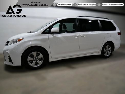 Used 2018 Toyota Sienna LE FWD image 1