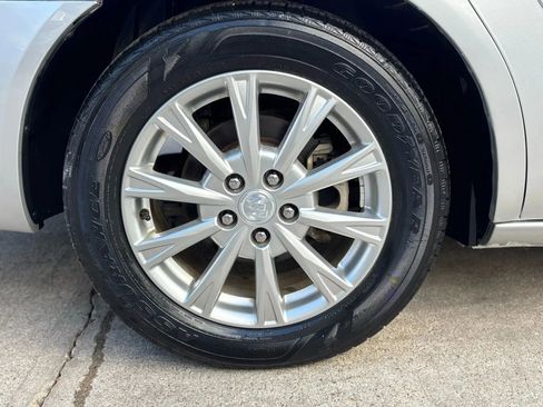 Used 2009 Buick Lucerne CXL image 27