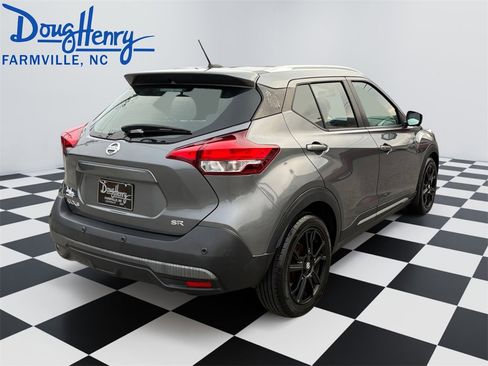 Used 2020 Nissan Kicks SR image 5