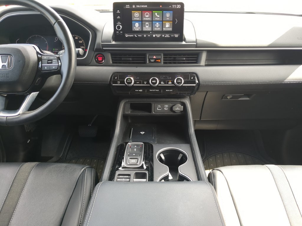 Used 2023 Honda Pilot Touring image 17