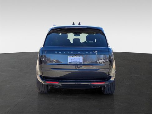 New 2025 Land Rover Range Rover Long Wheelbase SE image 5