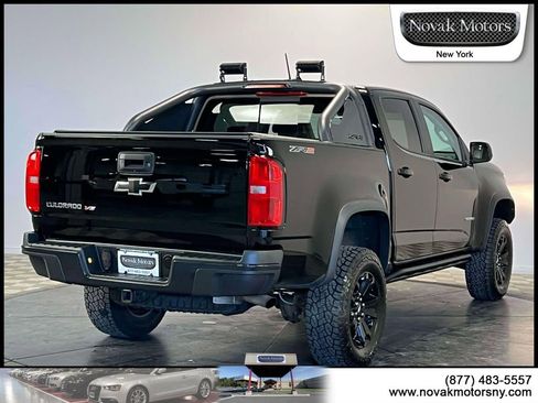 Used 2019 Chevrolet Colorado ZR2 w/ ZR2 Midnight Special Edition image 7