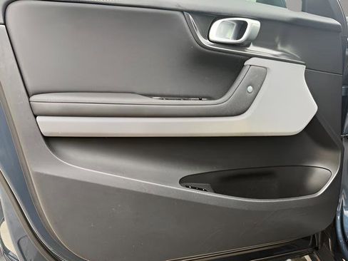 Used 2021 Polestar Polestar 2 image 40