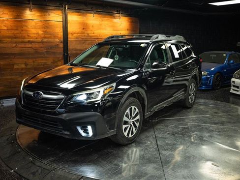 Used 2020 Subaru Outback Premium w/ Popular Package #1 AWD/4WD image 2