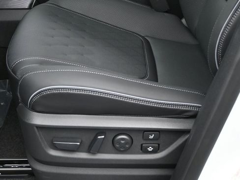 New 2026 INFINITI QX80 Autograph image 18