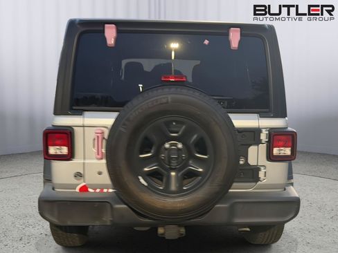 Used 2023 Jeep Wrangler Unlimited Sport AWD/4WD image 9
