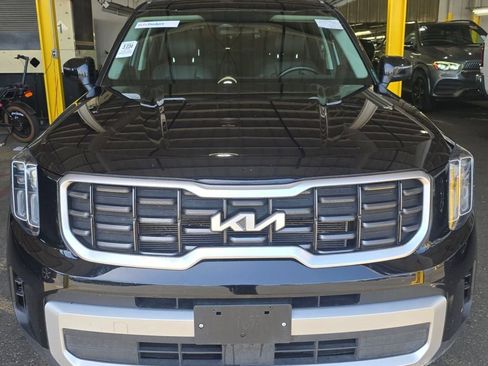 Used 2025 Kia Telluride S AWD/4WD image 2