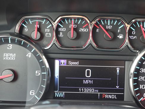 Used 2018 Chevrolet Silverado 1500 LT AWD/4WD image 15