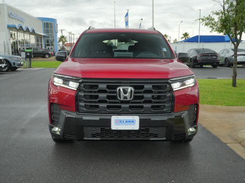 New 2026 Honda Pilot Sport image 2