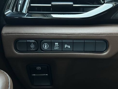 Used 2022 Acura MDX SH-AWD w/ Technology Package image 23