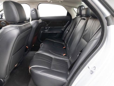 Used 2016 Jaguar XJ R-Sport image 38