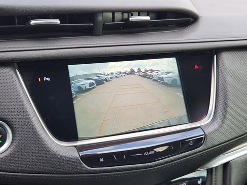 Used 2018 Cadillac XT5 Premium Luxury image 25