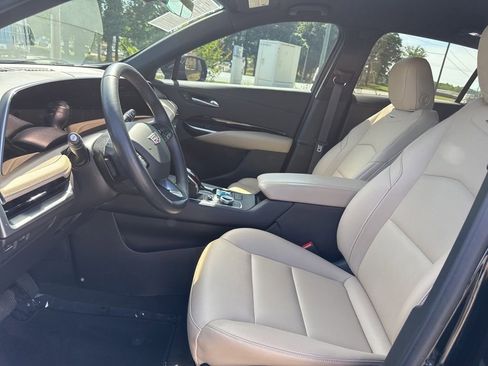 Used 2024 Cadillac XT4 Luxury FWD image 9