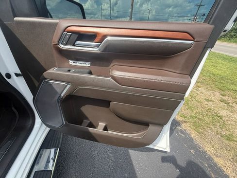 Used 2022 GMC Sierra 1500 Denali w/ Technology Package AWD/4WD image 22