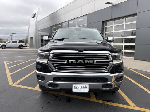 Used 2020 RAM 1500 Laramie AWD/4WD image 2