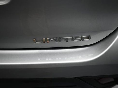 Used 2021 Toyota Highlander Limited FWD image 5