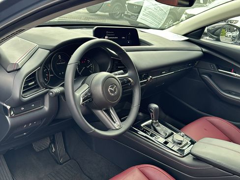 Certified 2025 MAZDA CX-30 AWD 2.5 S w/ Preferred Package image 13
