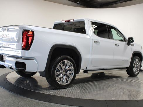 New 2026 GMC Sierra 1500 Denali AWD/4WD image 13