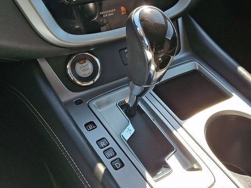 Used 2019 Nissan Murano SV AWD/4WD image 16