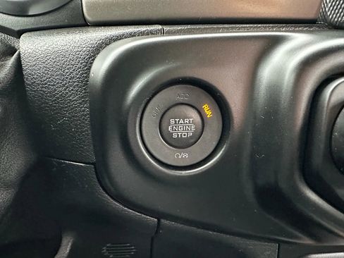 Used 2021 Jeep Wrangler Unlimited Sport image 28