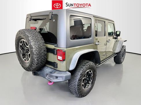 Used 2015 Jeep Wrangler Unlimited Rubicon AWD/4WD image 4