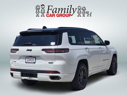 Used 2025 Jeep Grand Cherokee L Summit w/ Obsidian Package AWD/4WD image 4