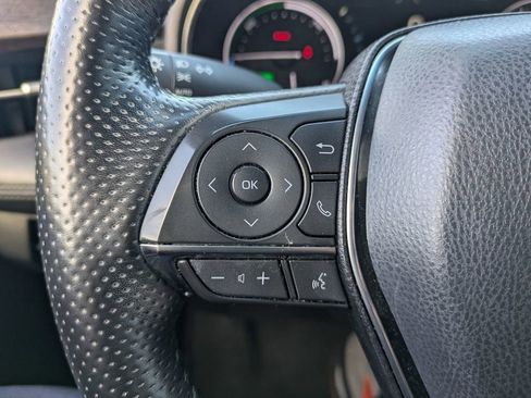 Used 2021 Toyota Avalon Limited image 18