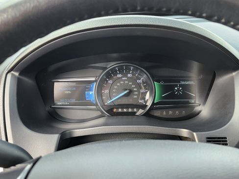 Used 2019 Ford Explorer XLT w/ Equipment Group 202A image 31