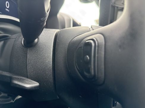 New 2026 RAM 1500 4x4 Crew Cab image 21